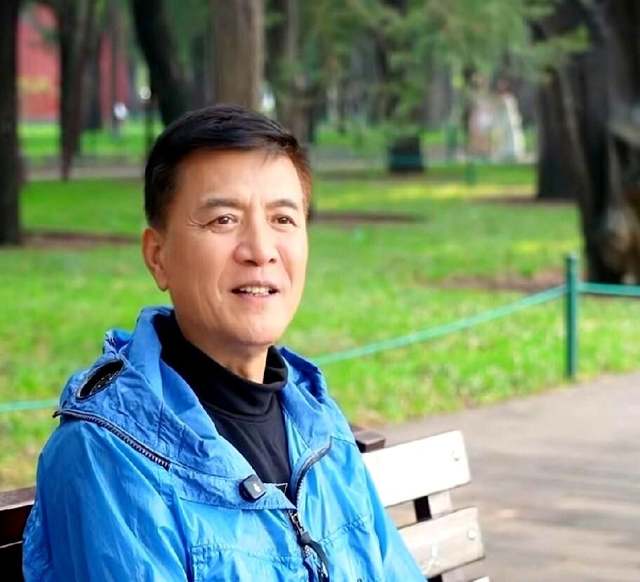 演艺圈里，越是没动静的，越可能藏着大招。

国家一级演员刘之冰，一个名字听着耳熟