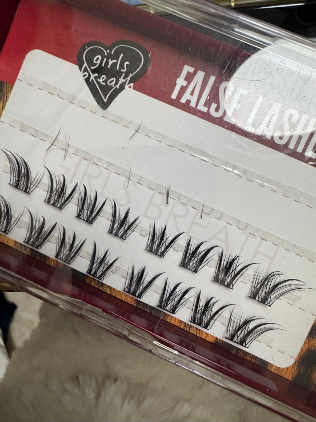 感觉这款睫毛真的很好看 就是太长了 不要贴太翘 