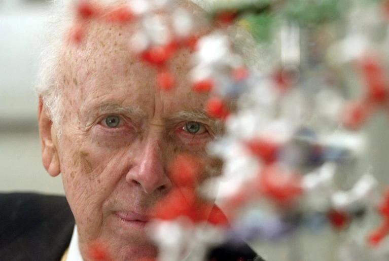 詹姆斯·沃森——双螺旋光环下的争议人生！
11月8日，Nature杂志发表文章表