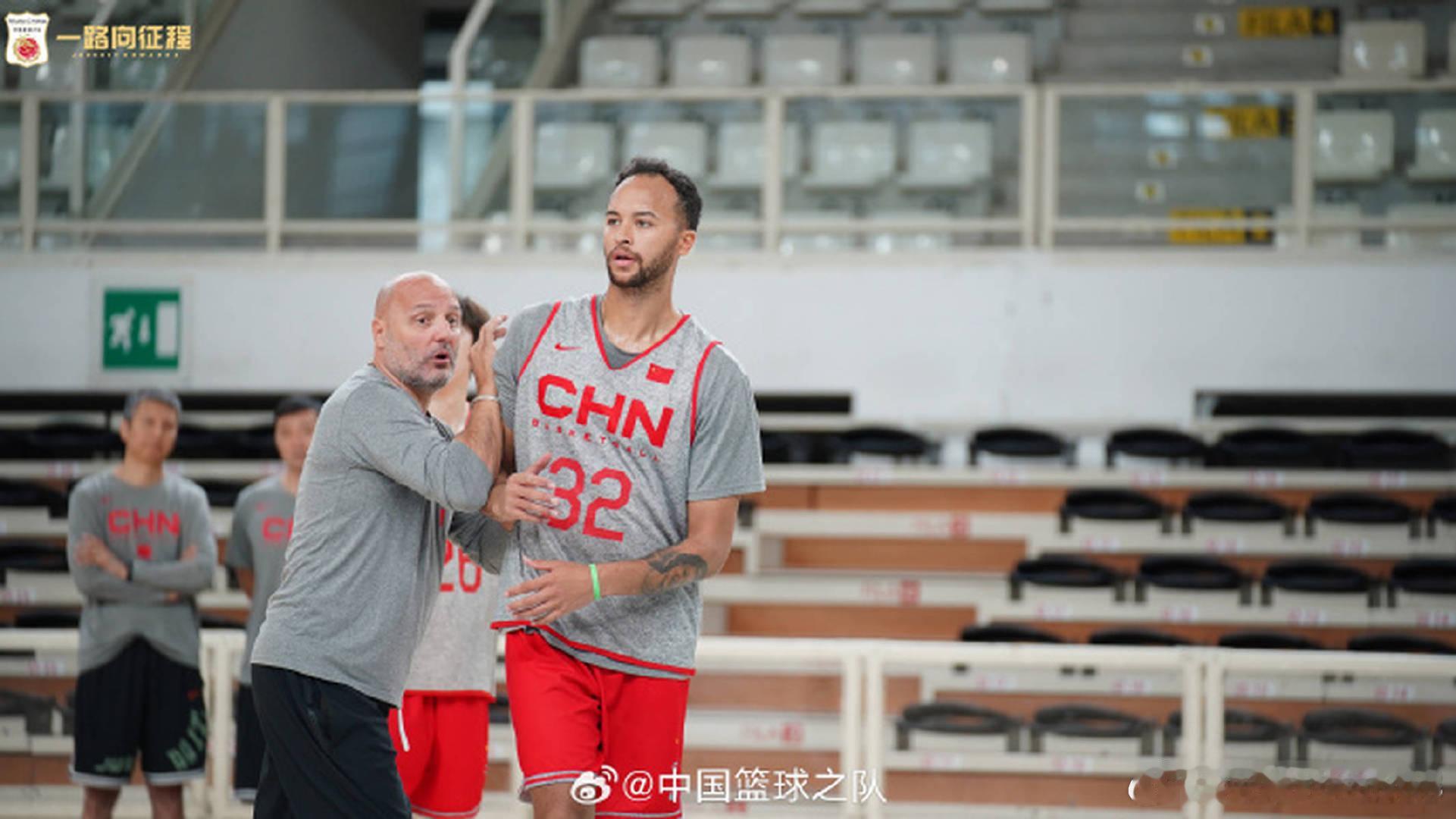 经纪公司：若中国男篮需要 李凯尔不排除继续出战可能------北京时间12月24