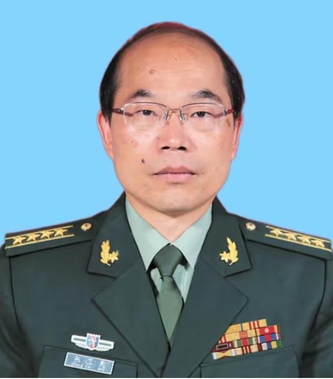 张卫民，男，汉族，1966年6月出生，1989年4月入伍，1999年12月入党，