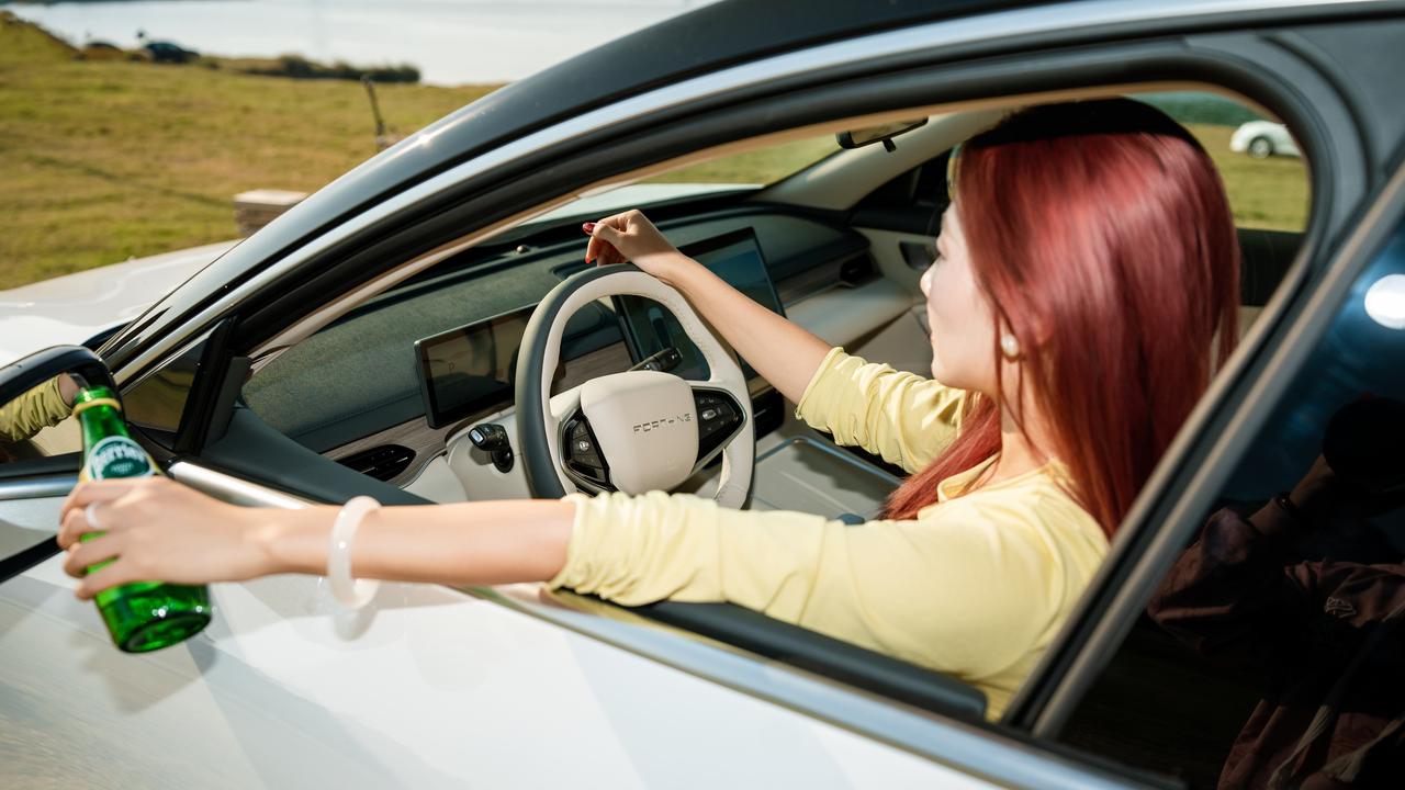 第一次开星海S7掉头，惊了——这么长的车，怎么比小车还灵活？
5.45m的最小转