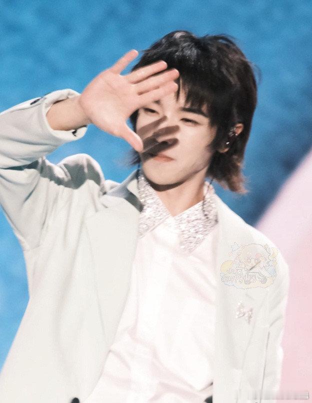 #华晨宇舞台已经NextLevel了#华晨宇的舞台也是让我们他真正的实力和顶级的