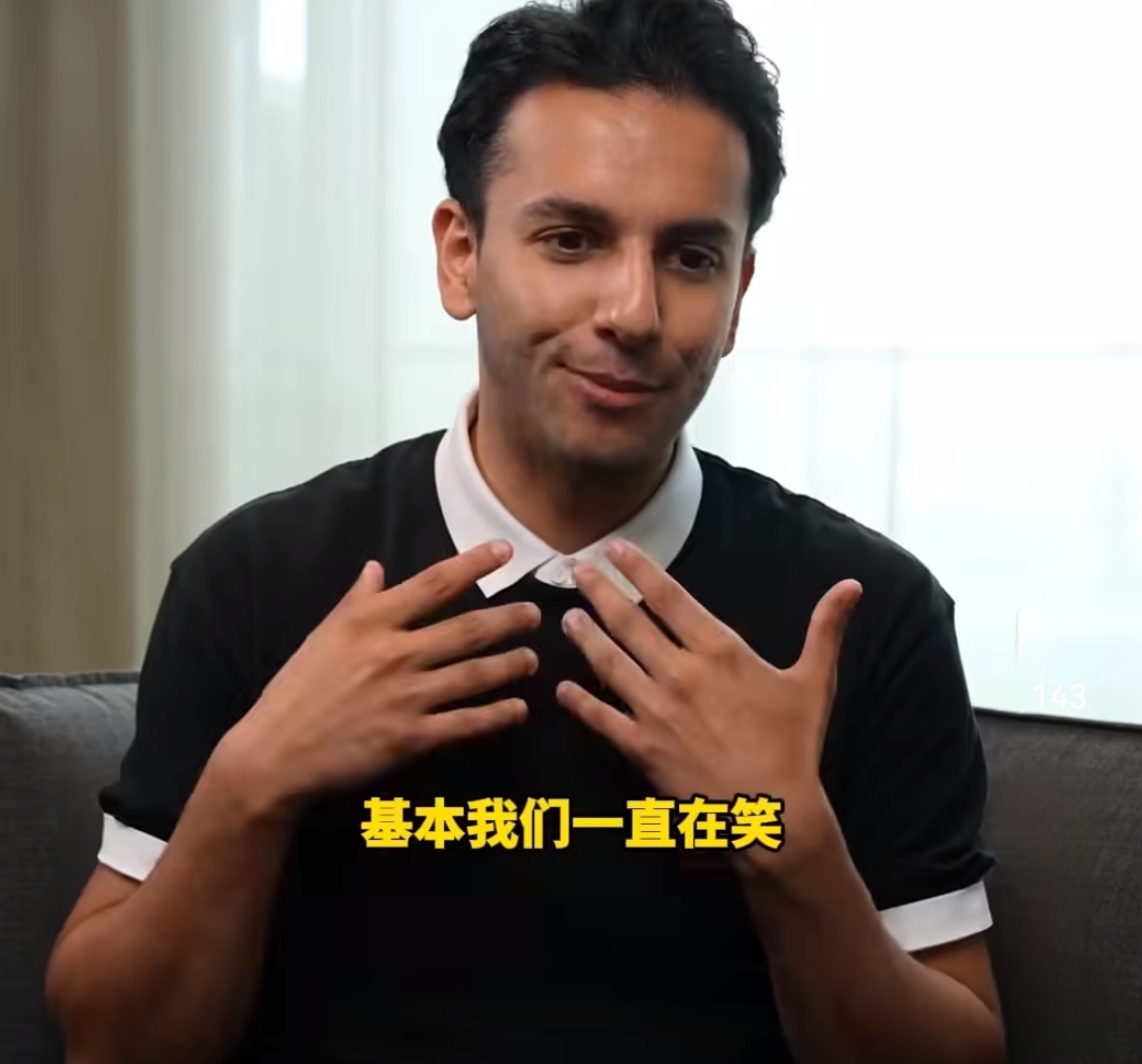 外媒记者说演中文不好的老外太难了能流利说中文，反倒要刻意演不好中文，这种演戏的小