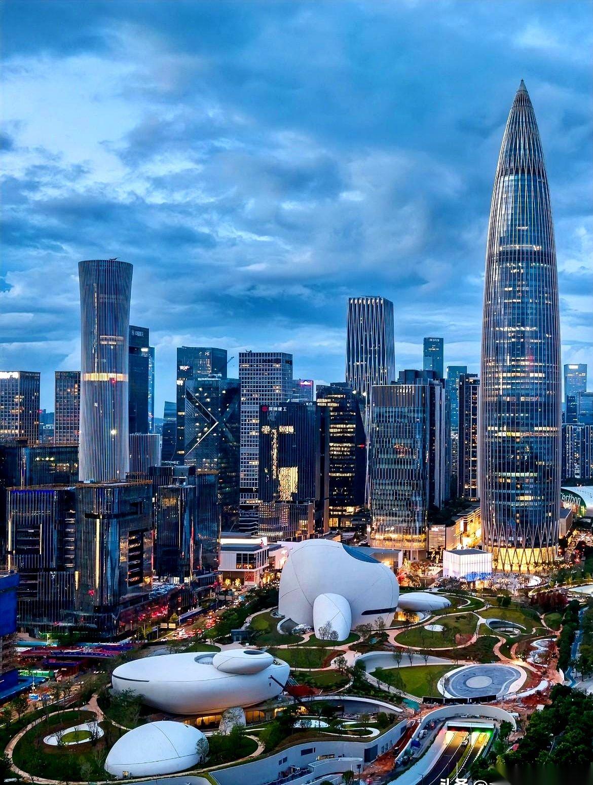 刚刷到一个榜单，深圳南山区，就一个区，最赚钱的10家公司，今年前三季度利润加起来