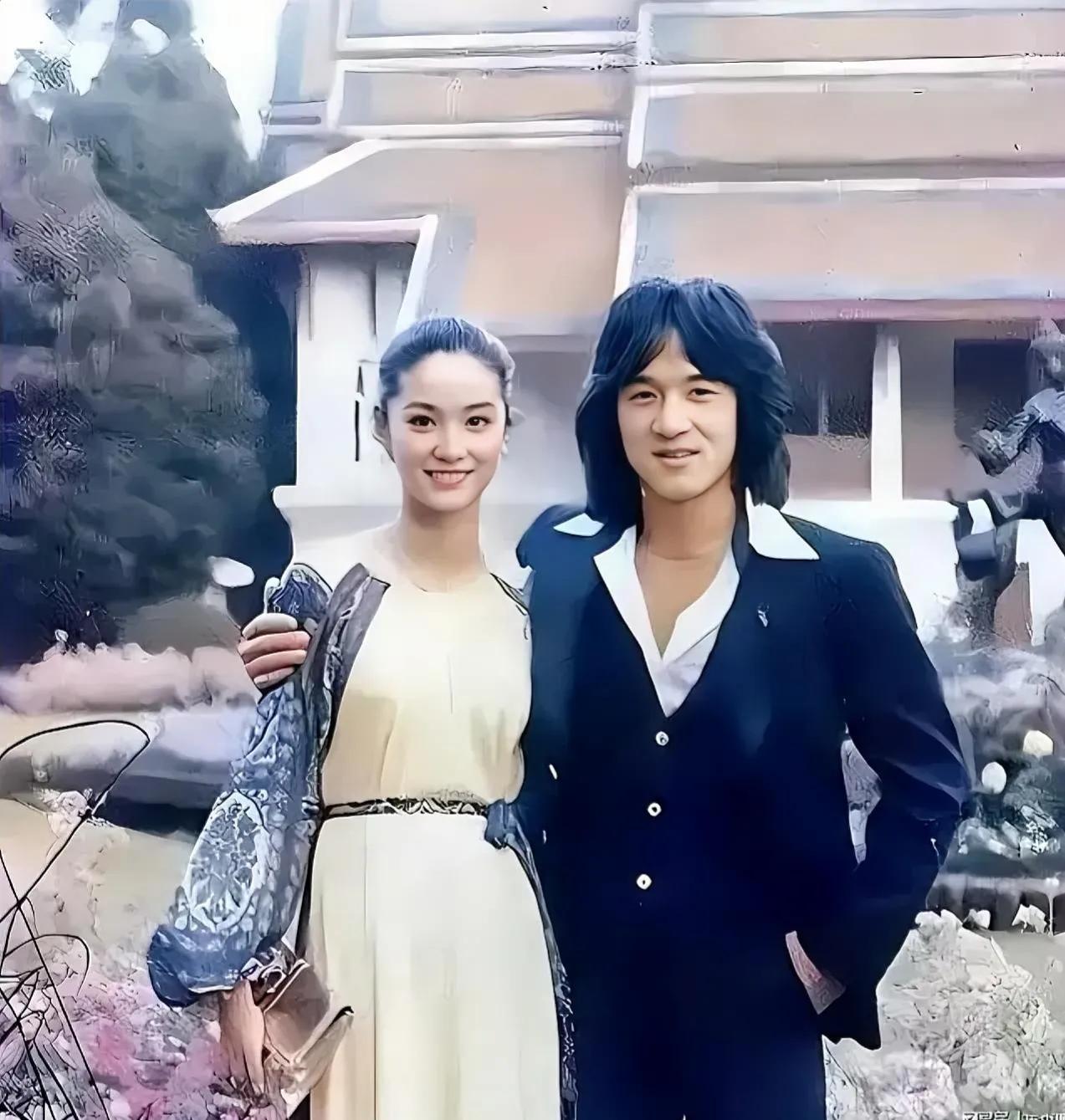 80年代，成龙和林青霞，一张罕见的留影，这张照片不仅让我们回忆起了成龙和林青霞那
