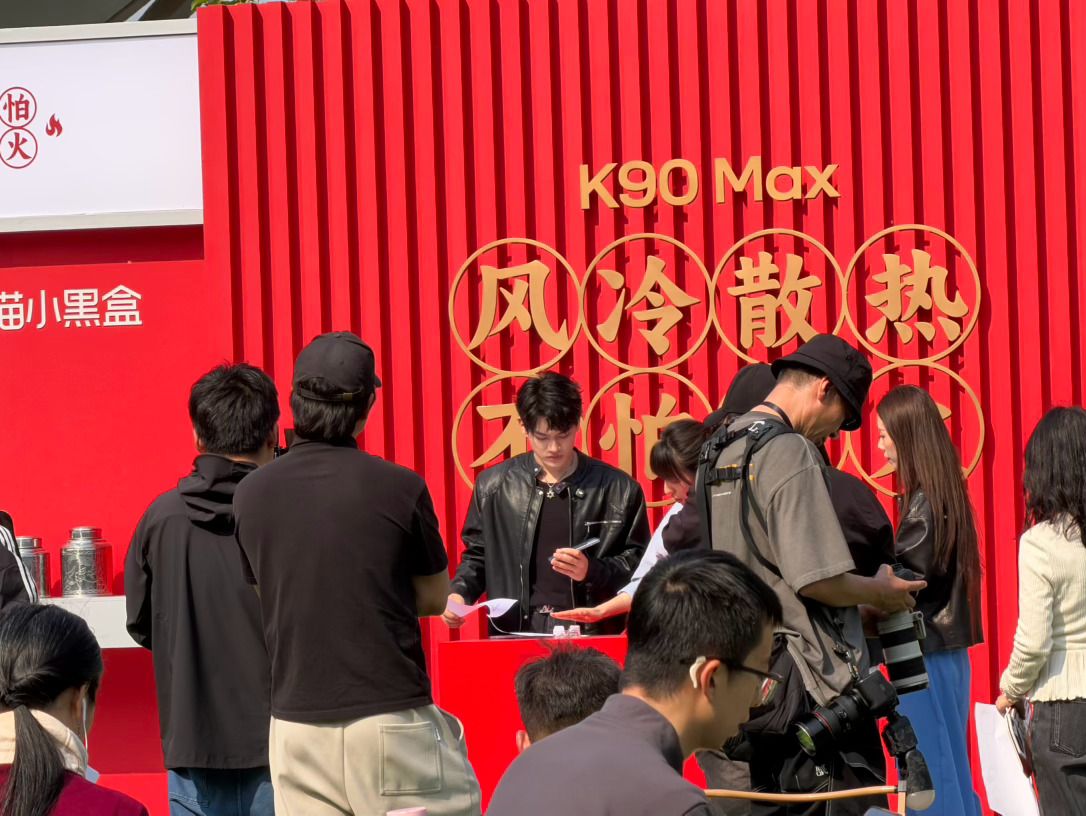 看 这是谁想必大家都认识 