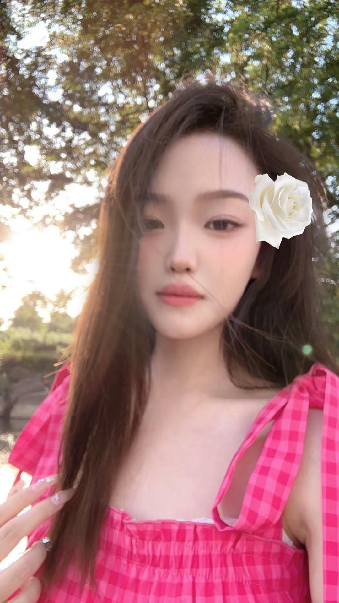 兄弟们我女装好看吧