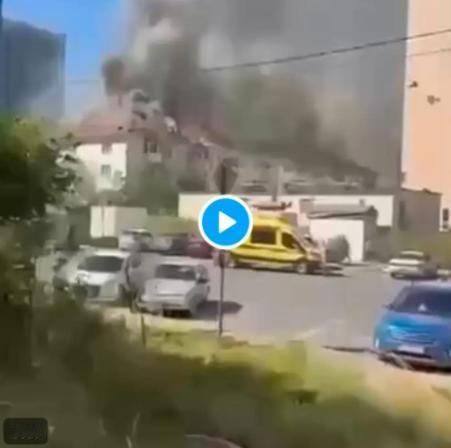 这可能是世界上最悲催的舰队了吧。

25日，乌克兰远程袭击了俄罗斯黑海舰队的新母