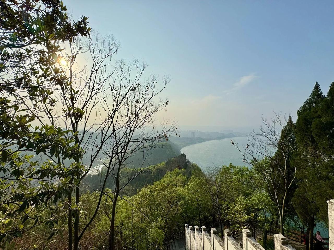 站桩是生命的刷新
    站桩锻炼对我们的身体健康好处不言而喻，可以说是我们生命