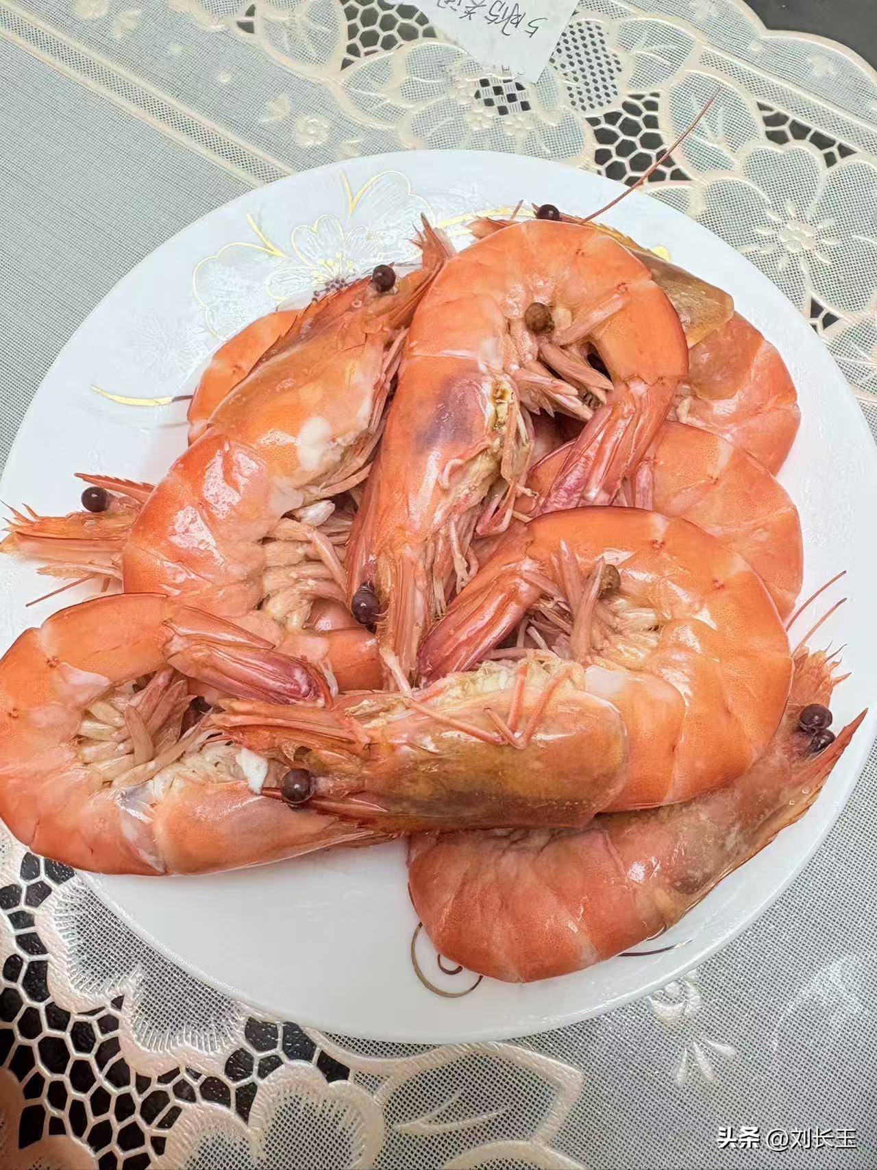 【寻常午餐，亦是清欢】

退休后的日子，慢得像午后的阳光，连一顿简单的午餐，都能