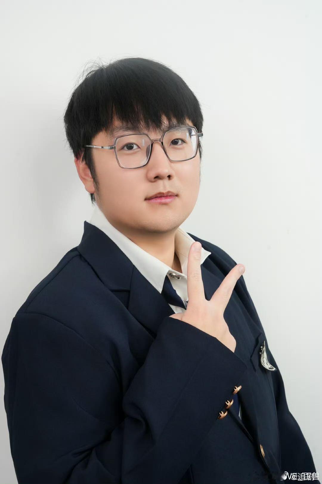 第16届北影节游戏动漫电影单元百兽和鹏鹏去电影节了？职业选手也去看电影吗？有点好