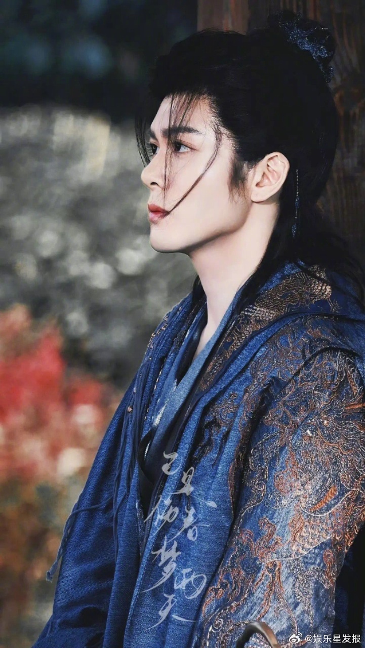 曾舜晞打戏古早武侠味  古装造型吸睛，颜值抗打，就连打戏也是赏心悦目，将侠客的果