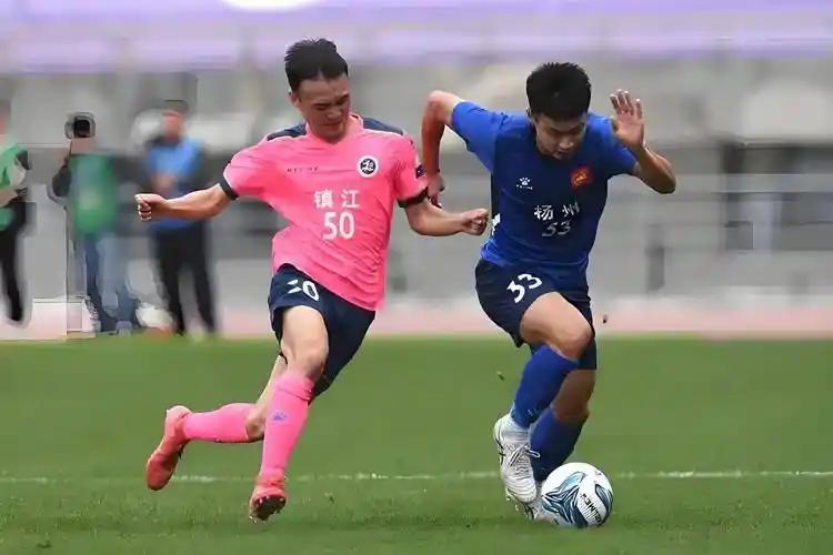 中国男足国家队，能否能代表中国男足的最高水平？？？？
答案是否定的！！！
为什么