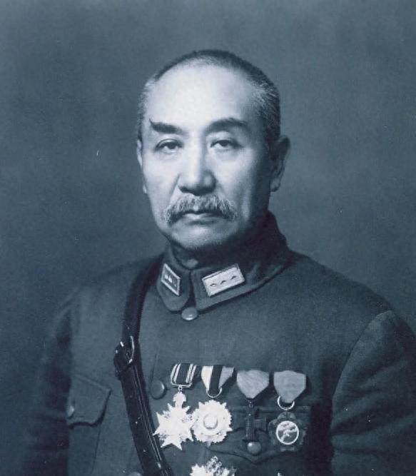 阎锡山到台北后为何选择在郊外建石窑洞，只有蒋介石召见时才进城？

1949年12