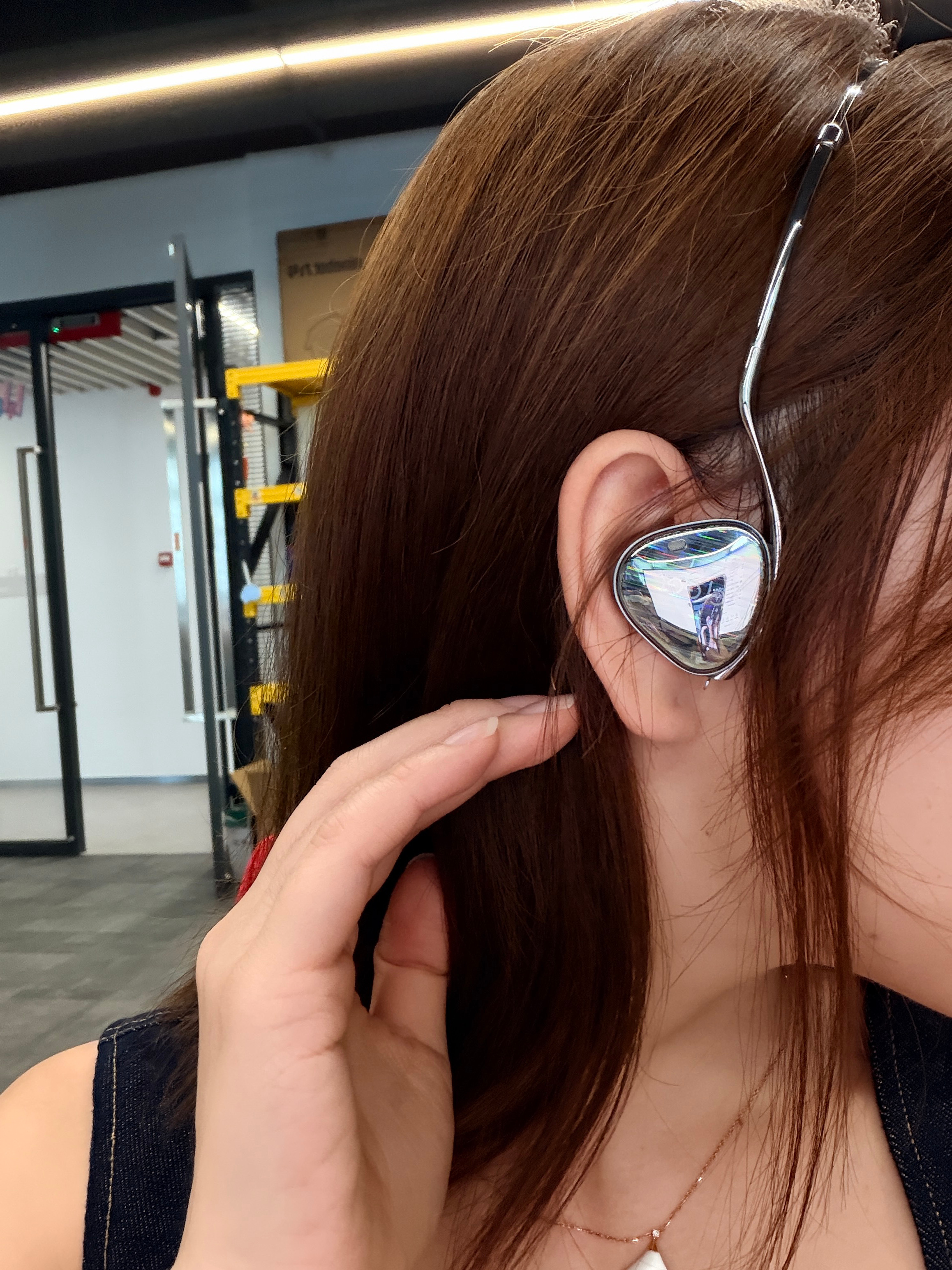 长期戴耳机的受害者出现了之前戴入耳式太久耳朵会有点不舒服果断换了开放式，还在体验