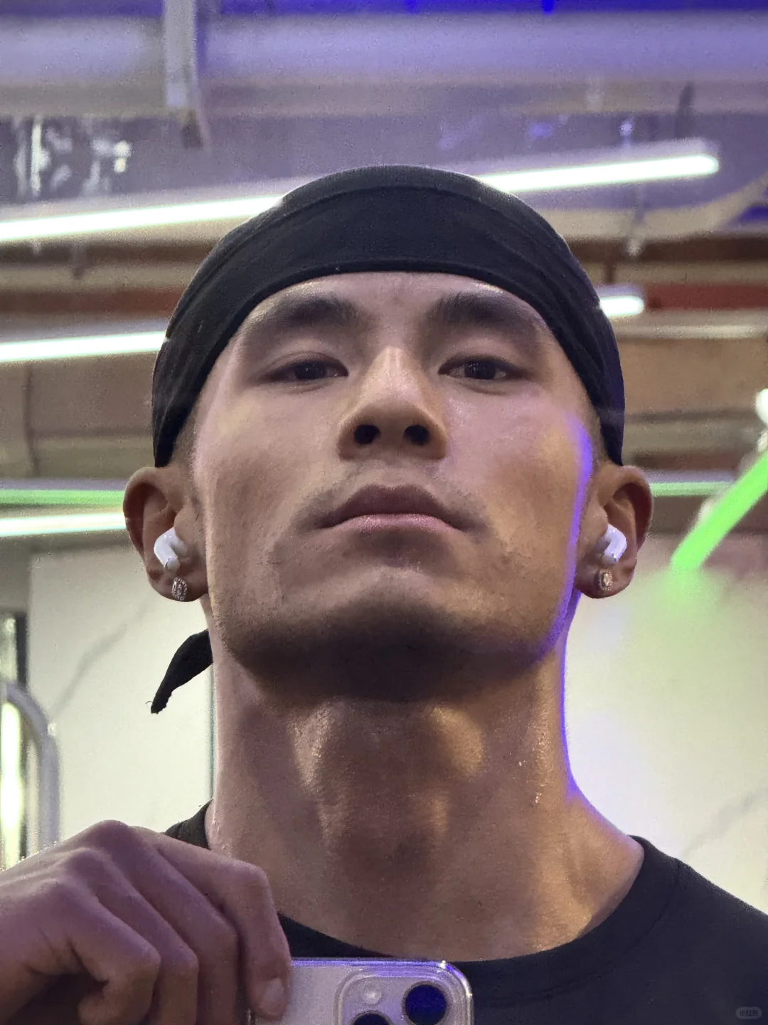 锻炼喉结？