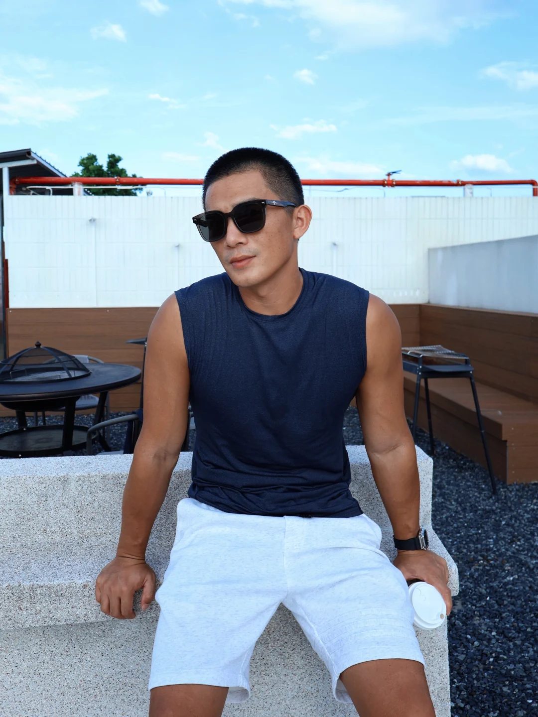 瘦了才敢上夏日男生背心穿搭…