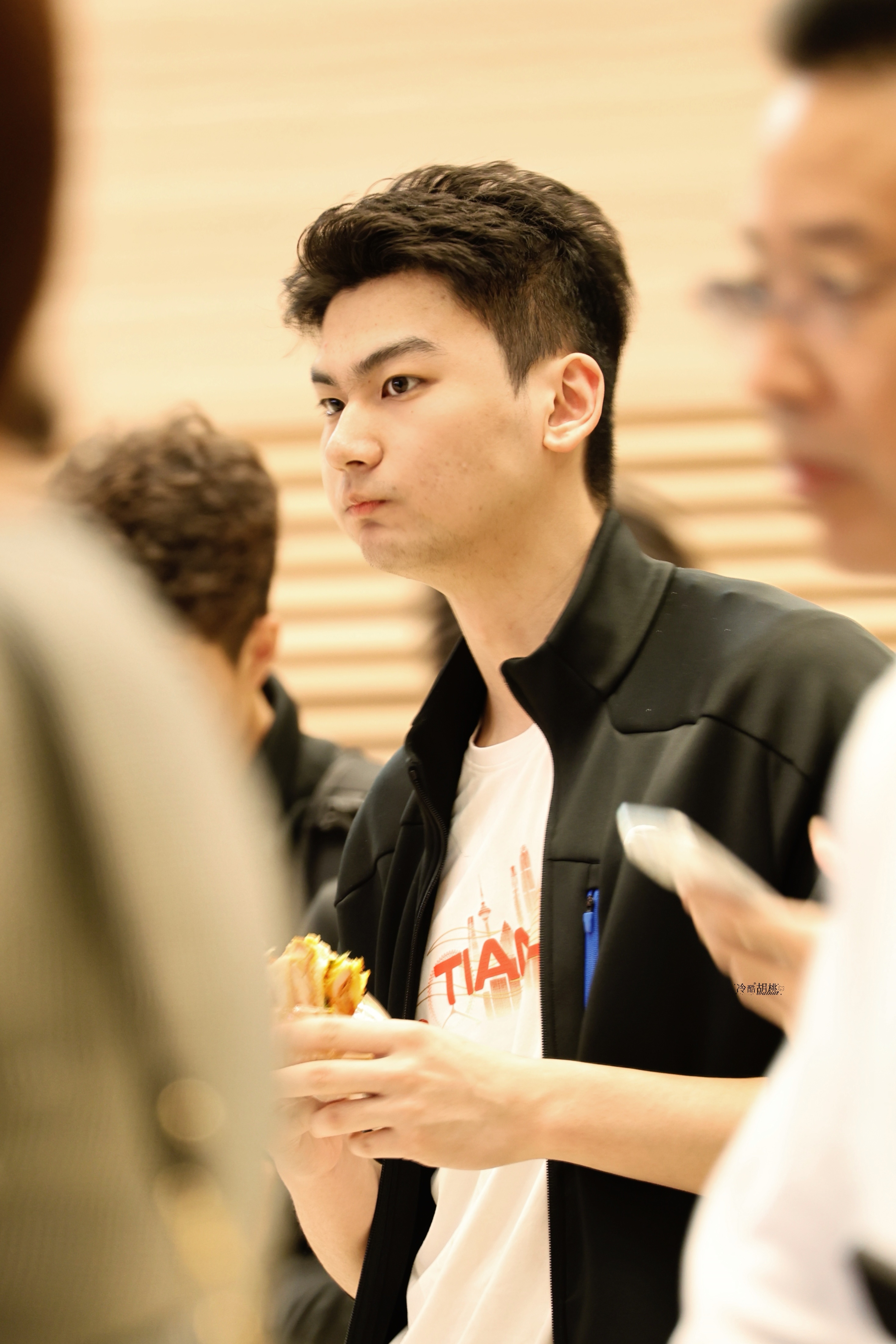 广东男排  20260227 广州到达 