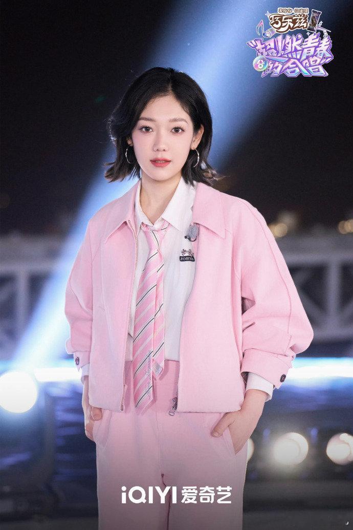 卖萌直播间史诗级抗抑郁片段，短短的十分钟我直接被大家沦陷了，三个妹宝总是给我们又