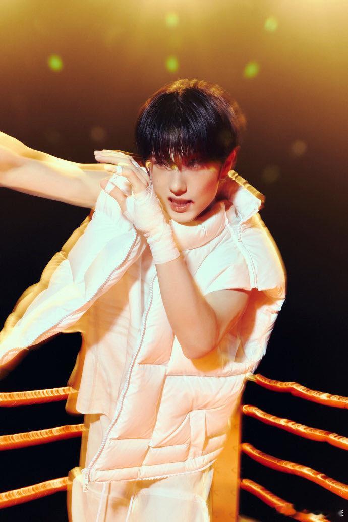 地租回归Cody大加分！拳击手造型与概念适配满分，帅度直接超标，气场拉满