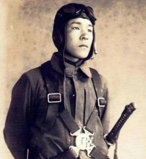 1944年，冈村宁次的侄子山田井马在淮坊被八路军俘虏。为了救回侄子，冈村宁次以放
