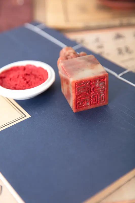 印章是做什么用的呢?
印玺之用
 
印者，信也，所以辨真伪、明信验、定权责也。上
