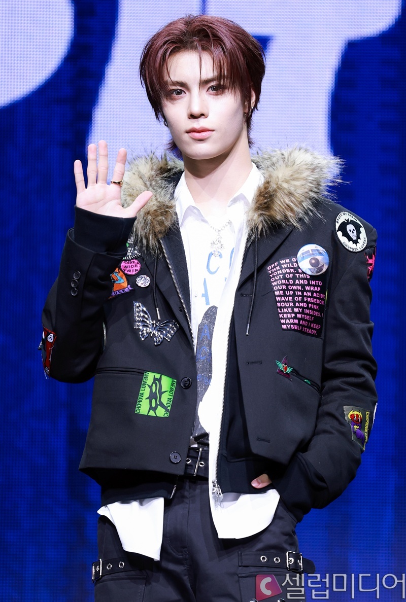 NouerA迷你三辑回归ShowCase，张艺兴担任其新专制作人 