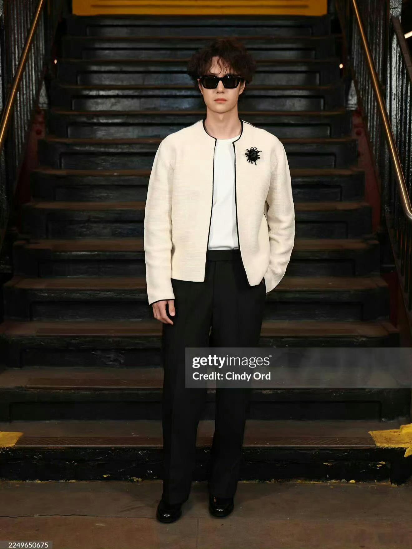 王一博CHANEL 2026高级手工坊系列纽约大秀G社生图来了📸  这套真简约