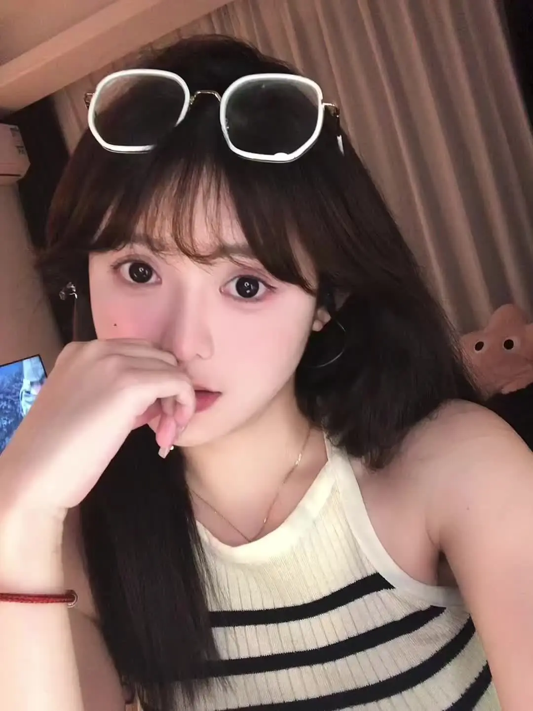 路过看到一盏灯，却误以为那是月亮🌙