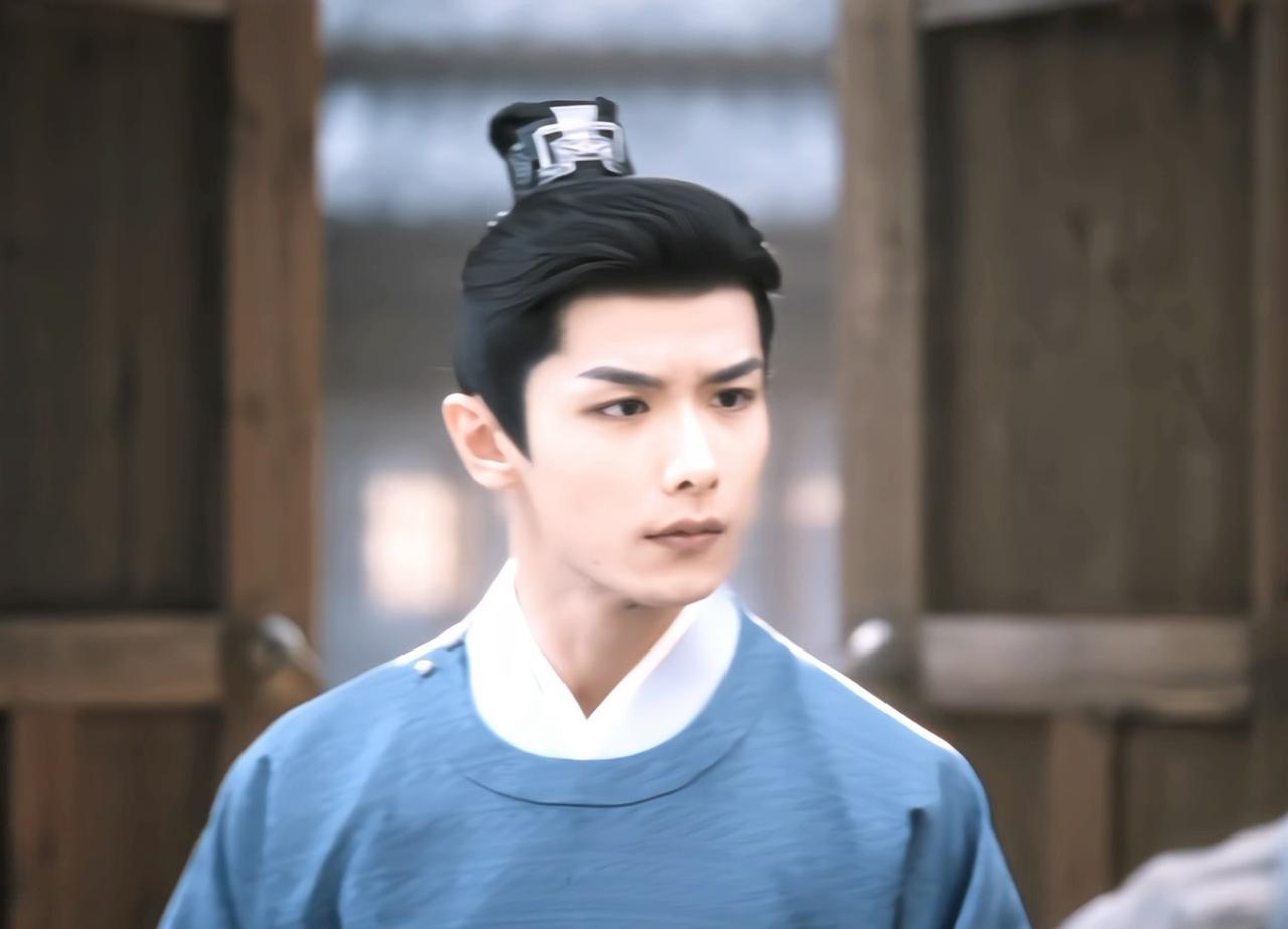 赵弈钦长中短剧通吃赵弈钦这业务能力也太强了，长剧短剧无缝切换，角色从古装侠客到民