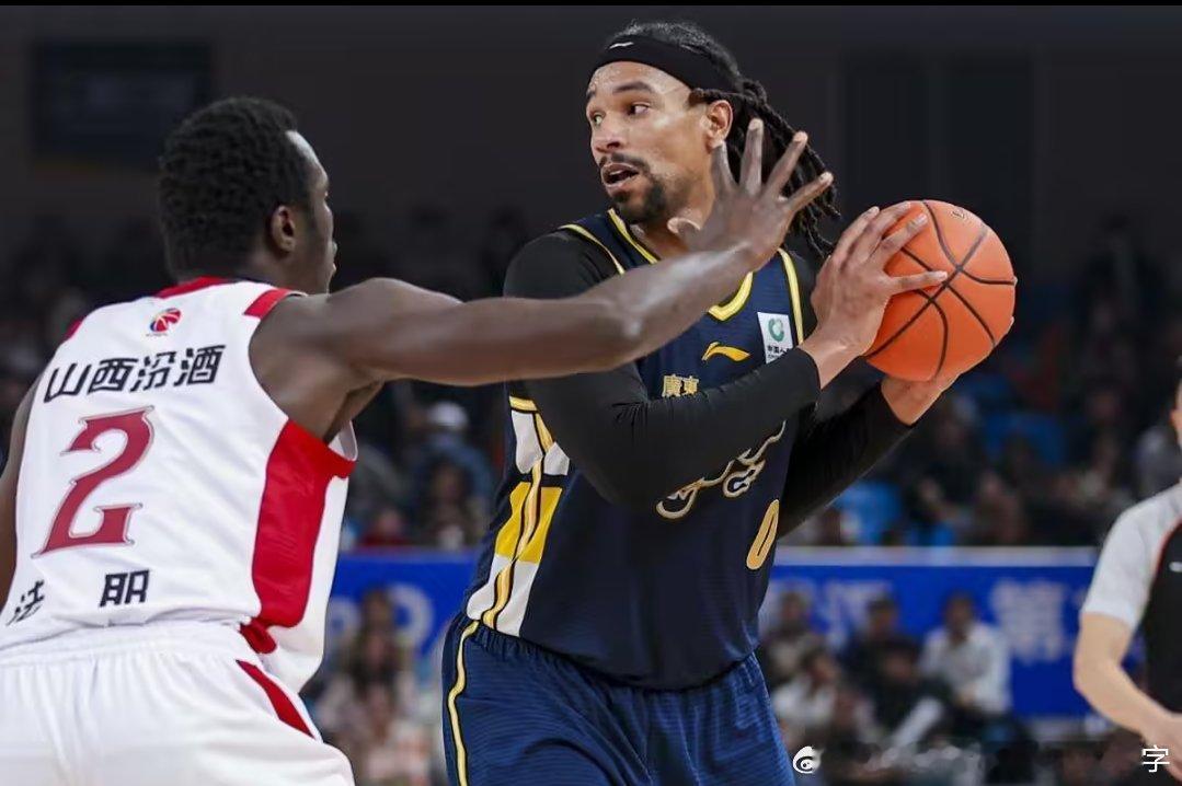 萨林杰第一阶段是真的猛，内线全靠他，状态也好到了第二阶段也可能是体力问题，状态下