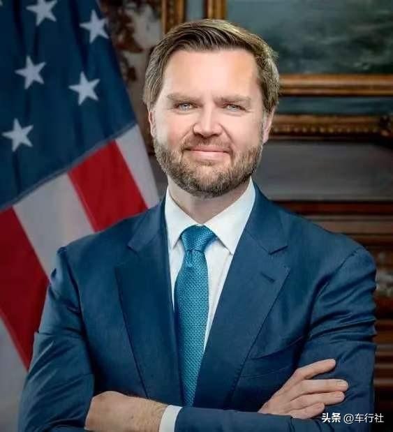 川普一定要小心这个家伙
他正在把自己
塑造成一个失败战争的拯救者
他将帮美国
避