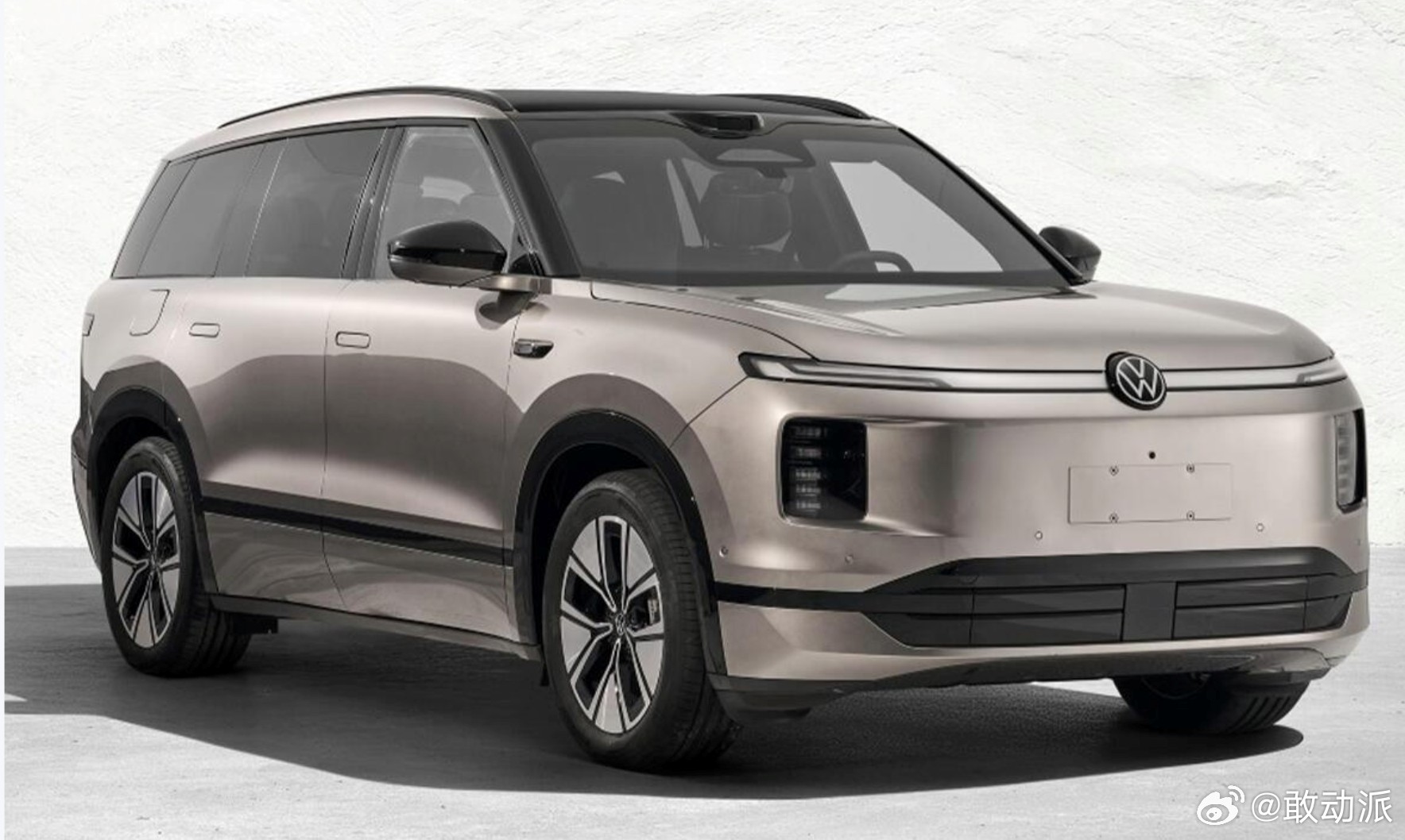 3月30日，上汽大众ID.ERA 9X正式开启预售，预售价32.98万-37.9