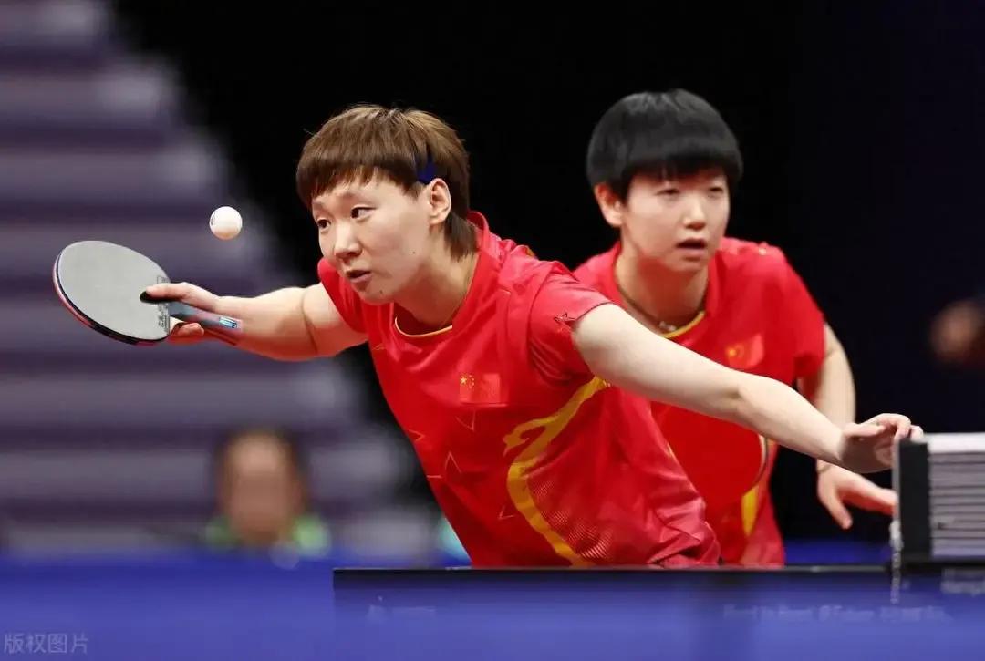 女子总决赛莎莎鳗鱼组合胜出
      3：1战胜队友陈梦大迪晋级决赛
    