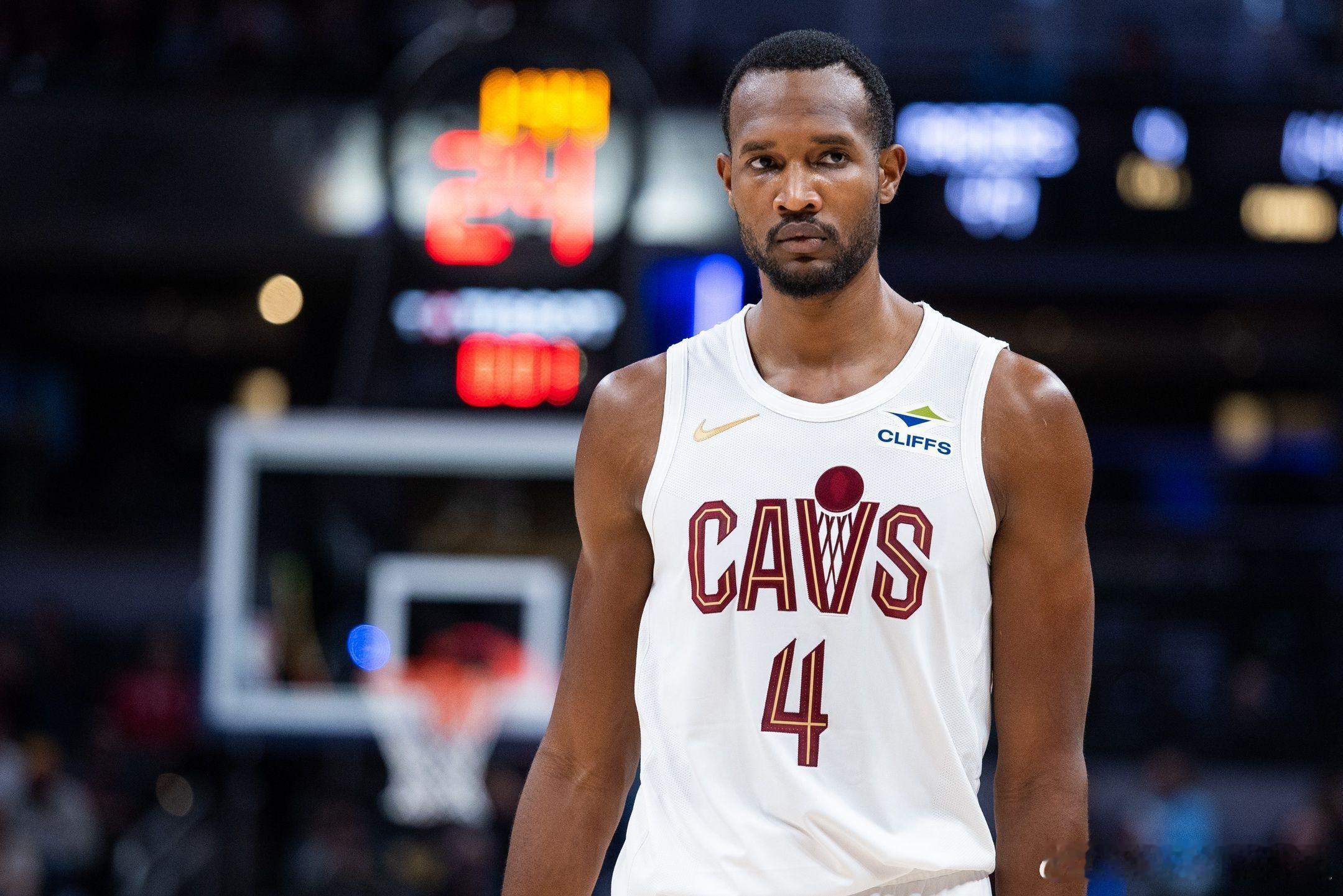 Shams：莫布里将因左小腿拉伤缺席 2-4周。 