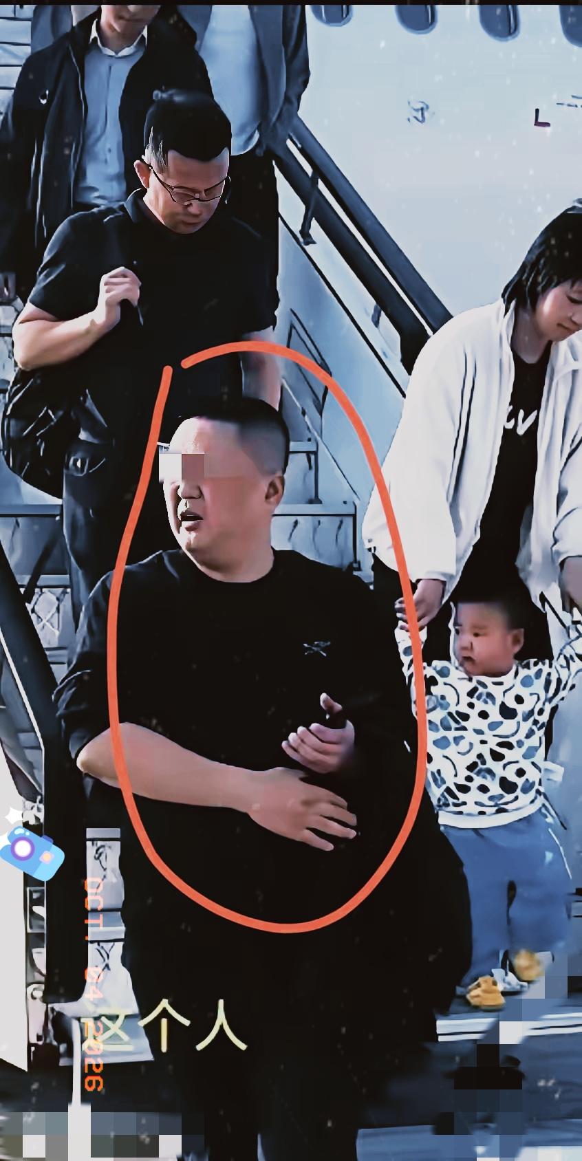 真的不能仗着一点小事，就随意践踏别人的尊严！9月28日合肥飞大连的航班上，乘务员