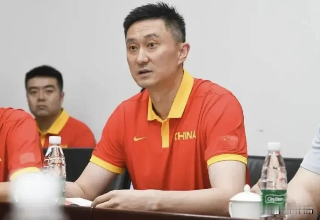 杜锋是一个非常好的教练吗？

杜锋是一位成就卓越但执教风格存在争议的教练，总体而