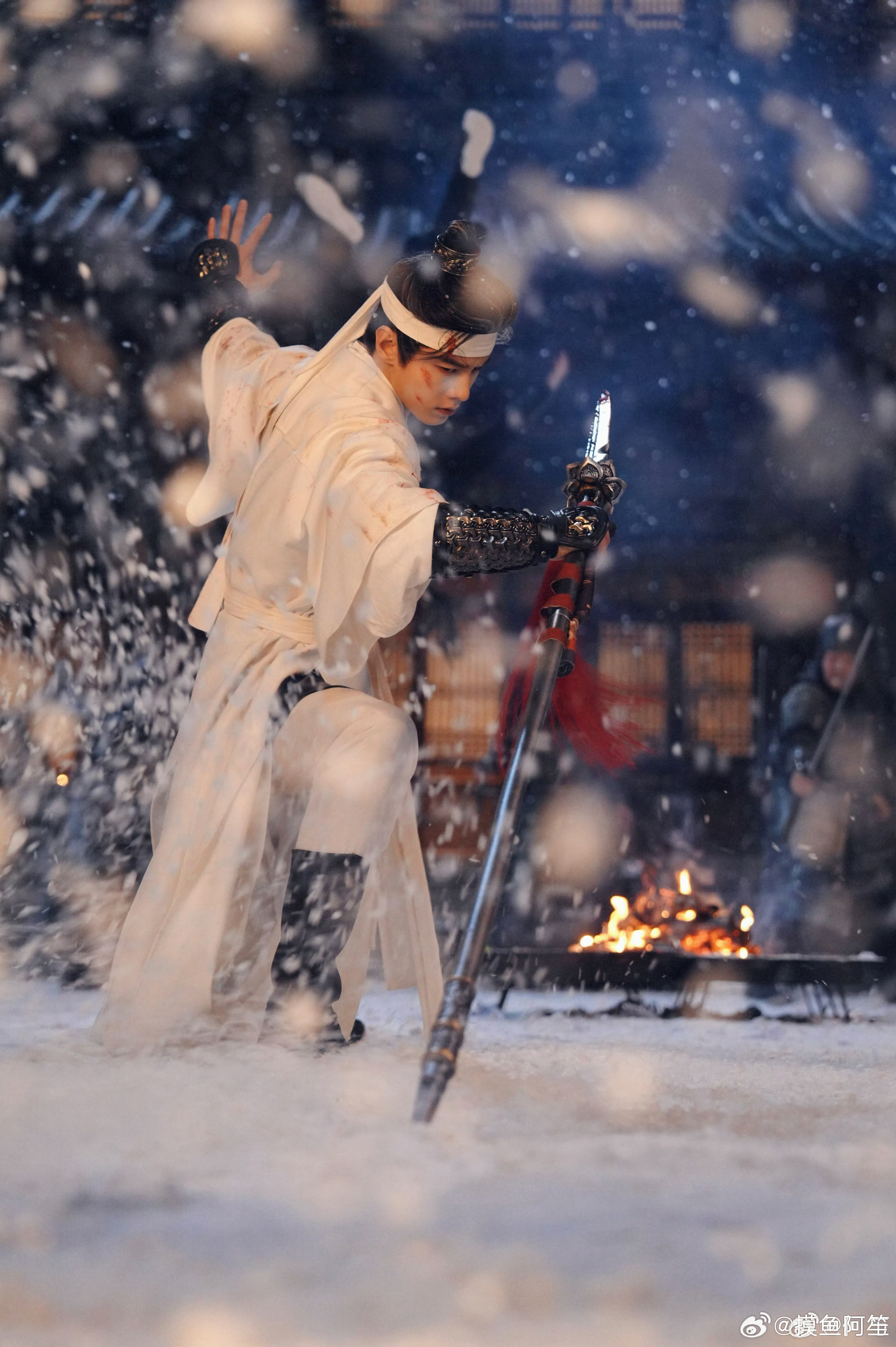 何与萧靖西孝服打斗花絮照 