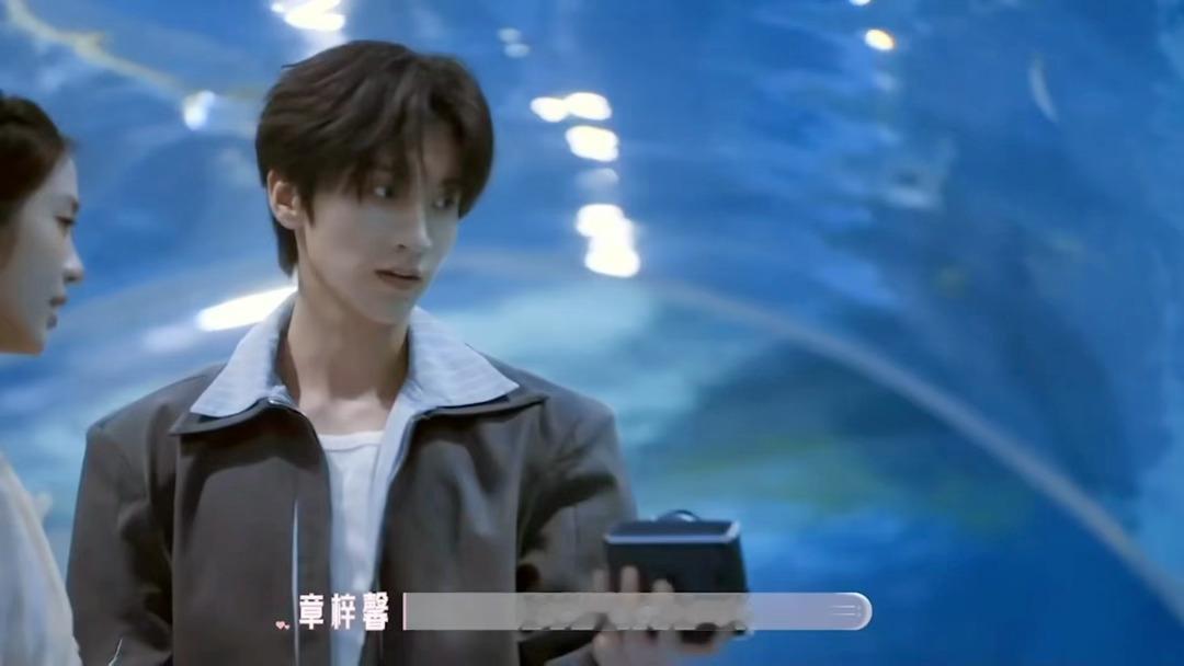 恋综上演真人版小飞奔恋综现实版小飞奔喜欢你我也是 馨何CP海洋馆约会，何江必须要