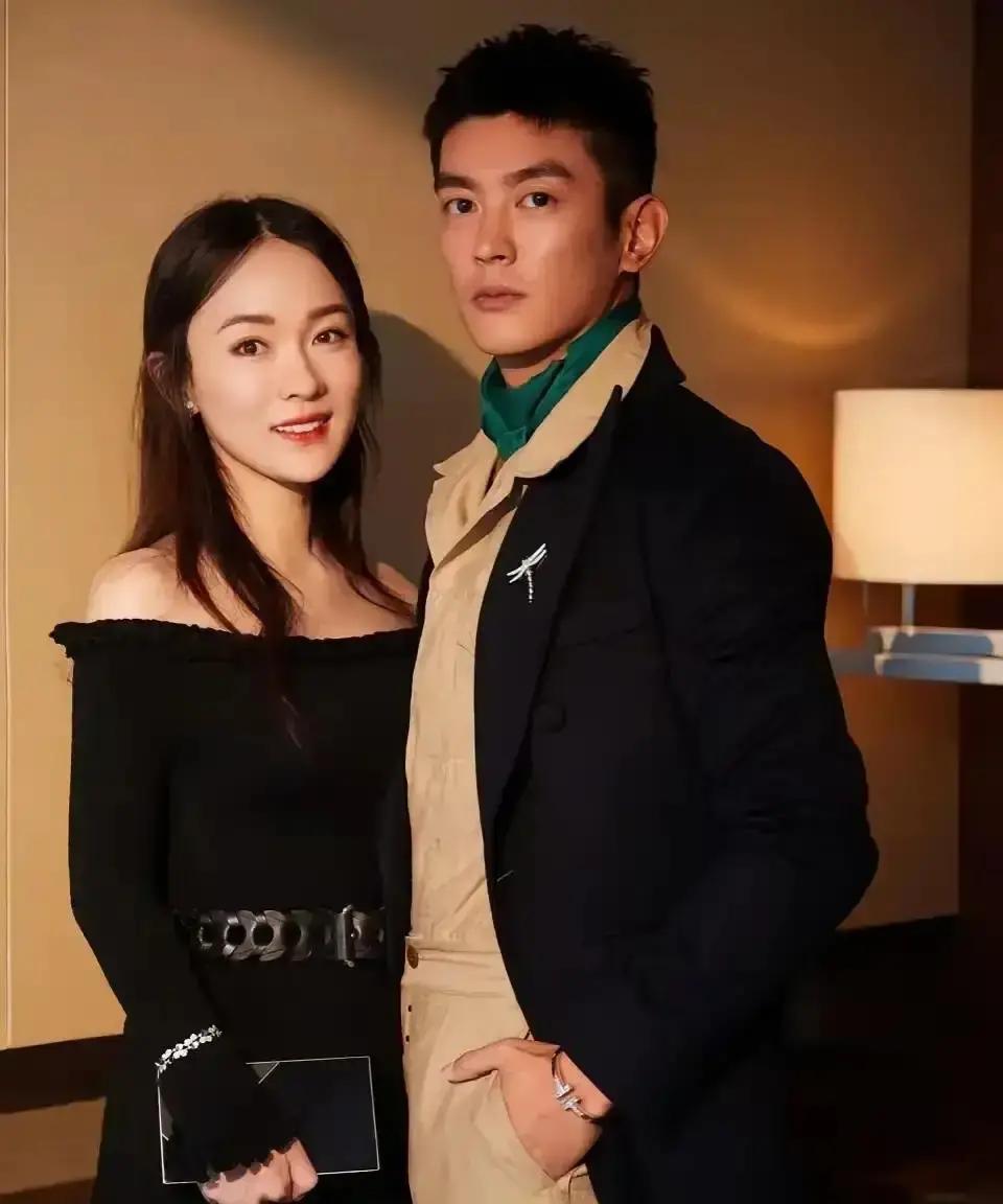 真正的好丈夫，都是“妻管严”。
 
杜江一句话炸出多少婚姻真相：“她拿捏得住我。