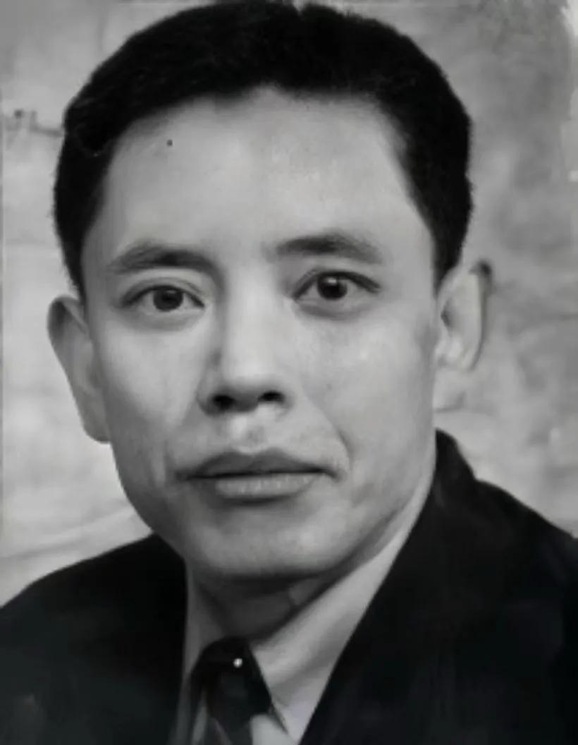 1948年，军统元老余乐醒在自贡遇到了自己的学生，可这个学生却准备抓他，余乐醒见