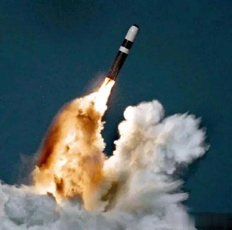 战争新局势：俄罗斯全面升级战争，对乌克兰进行无差别全大轰炸

来源:铁血国际骑士