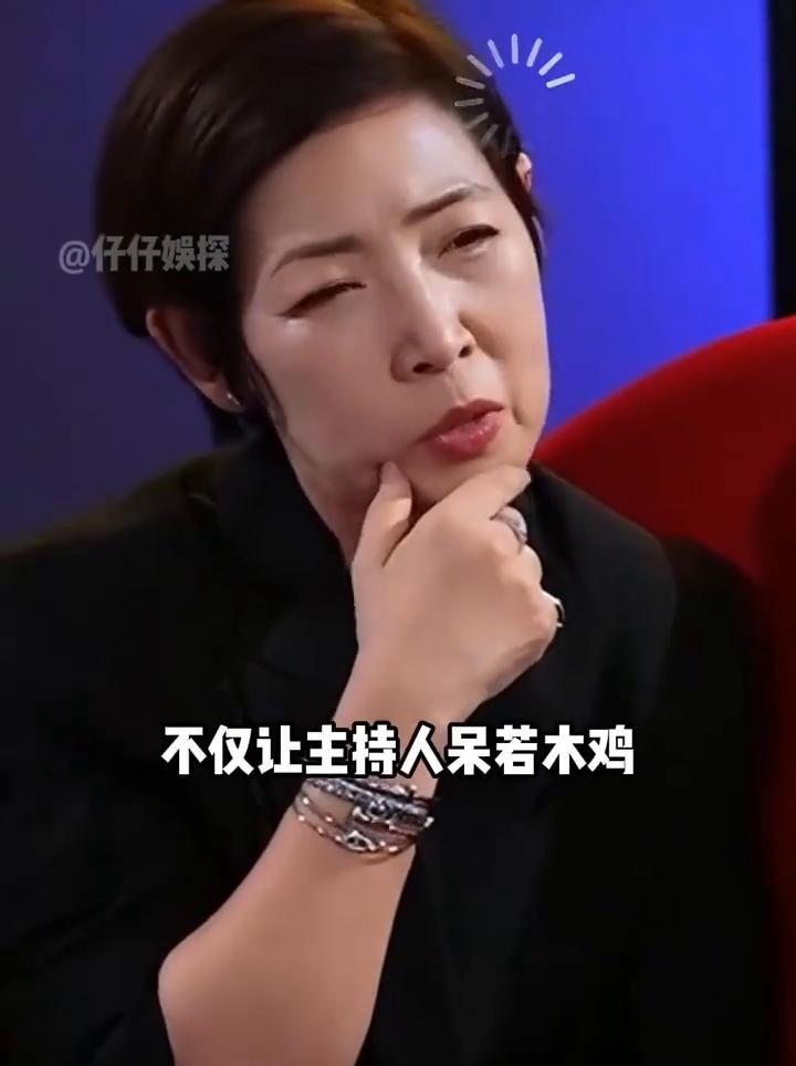 他不躲，不绕，不演。
问你怎么解决生理需求？
他回：“自己解决。
”
不是炸场，