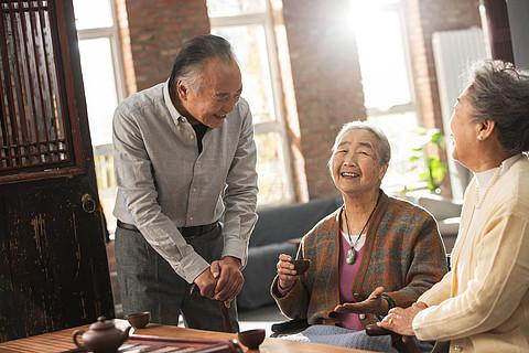 2026年七月，养老金年度调整通知依旧没有对外官宣，很多灵活就业者比起等每年的小