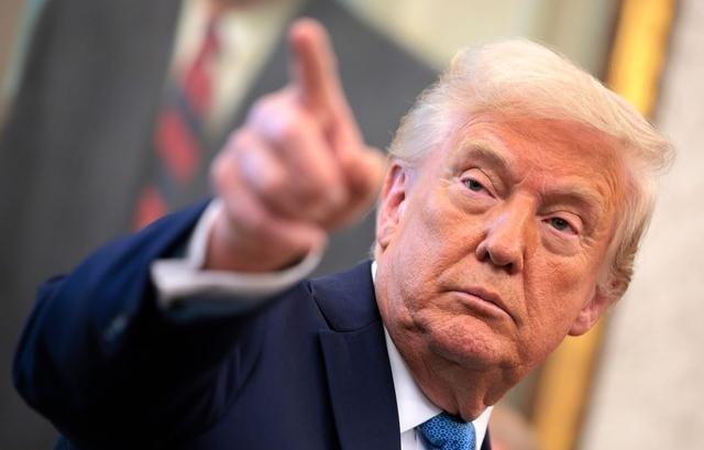 特朗普批准对华出口英伟达芯片，但附加条件说明，芯片可能有后门
美国商务部于202