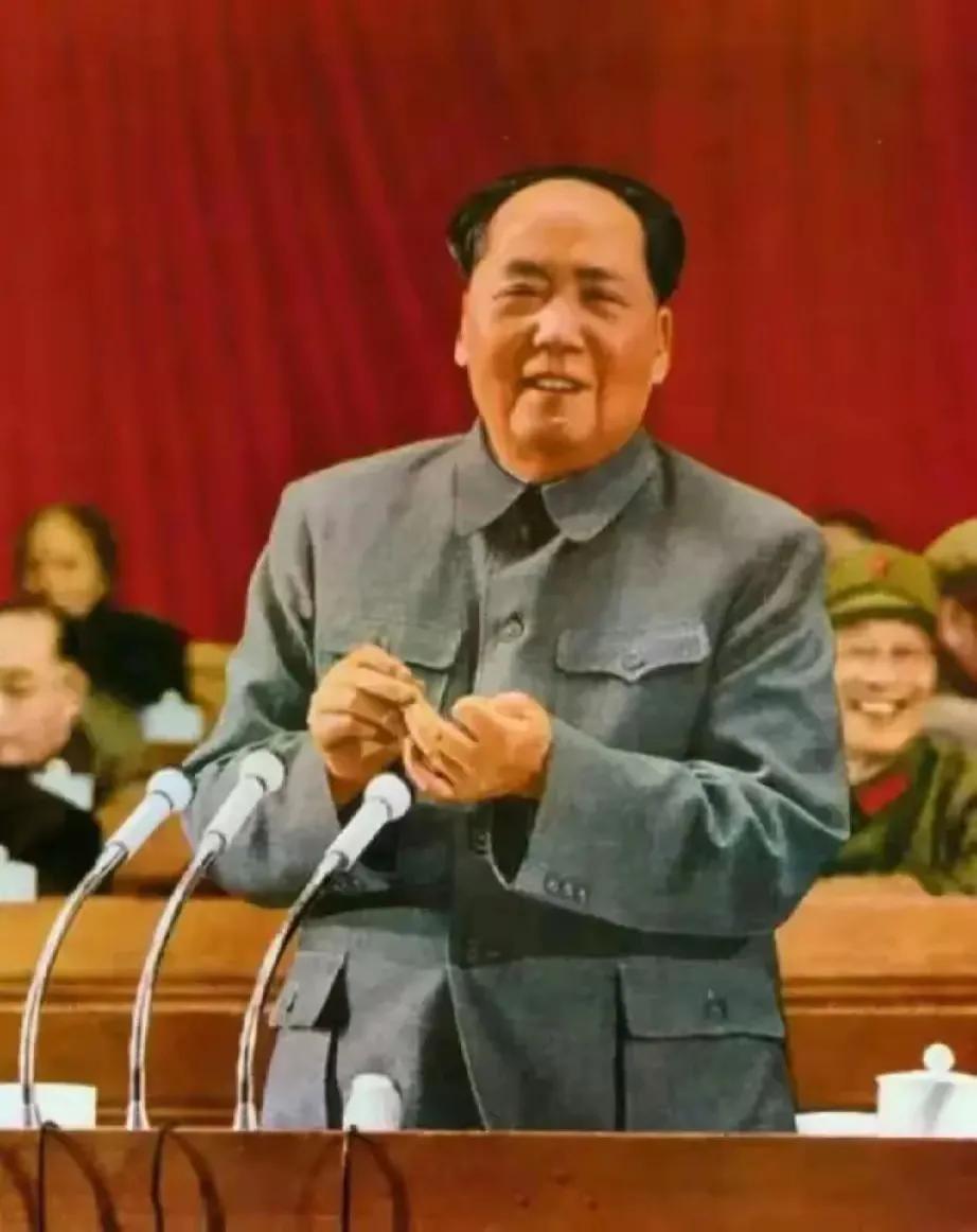 这一问题不需提问和讨论！
只有毛主席是当代全中国人民和全世界人民心中最伟大的伟人