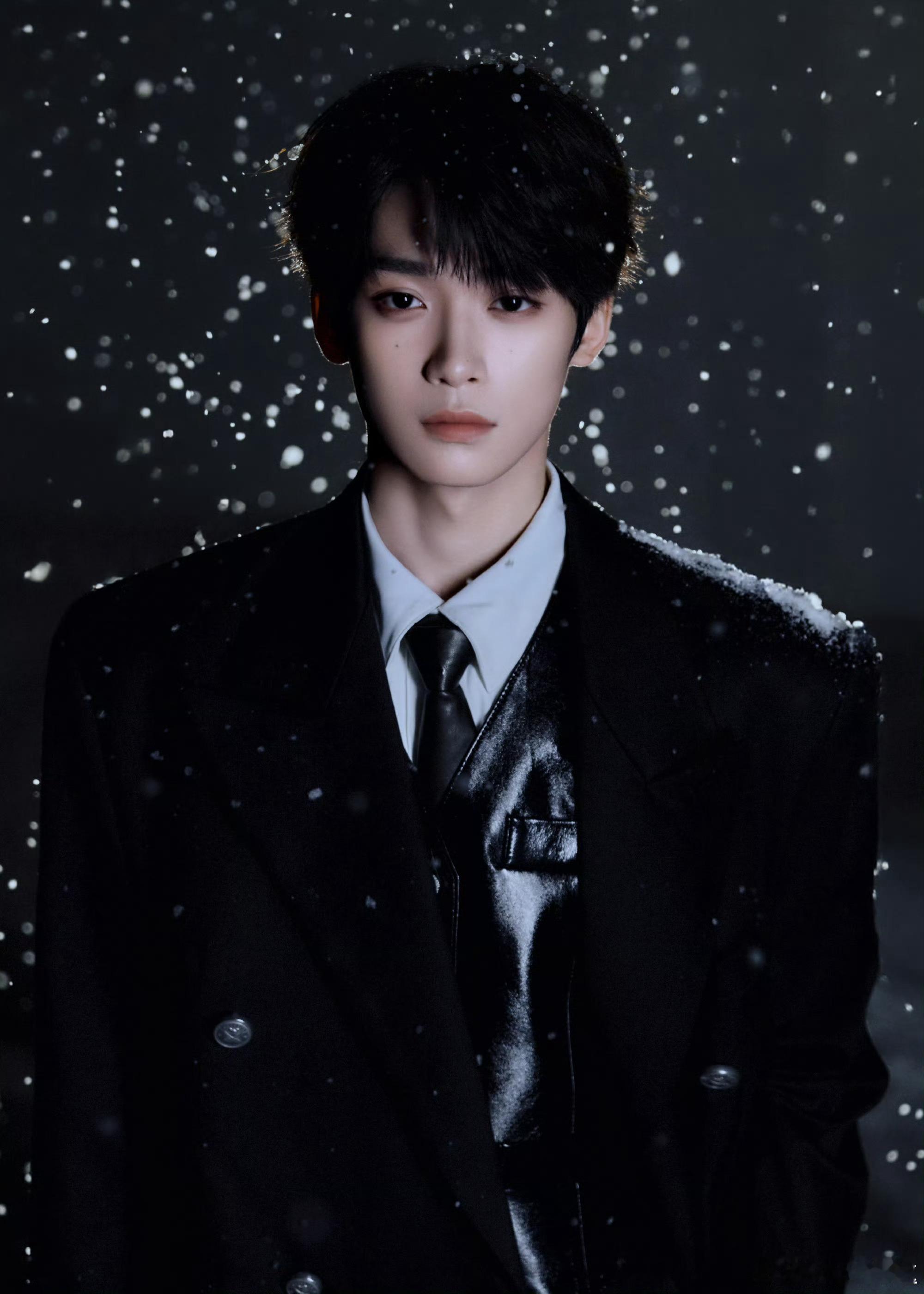 梓渝 下雪了所以今年会遇见心软的神对吧