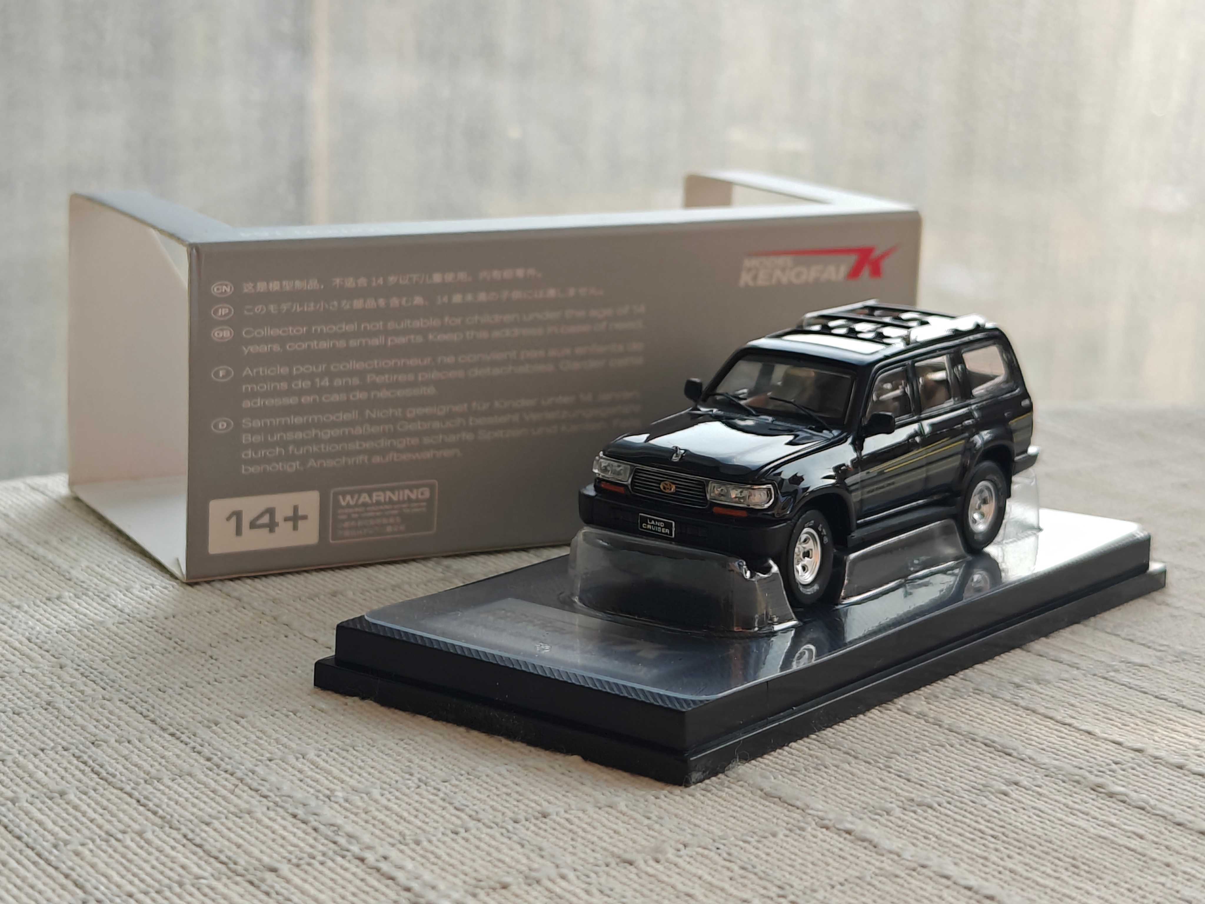 30天模型连送挑战 第115期今天【抽奖】送出的是：丰田Toyota 164车模