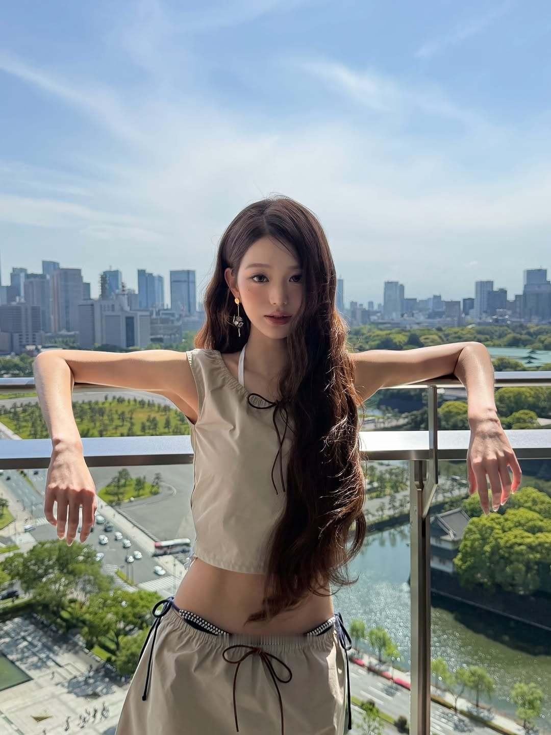 张元英 